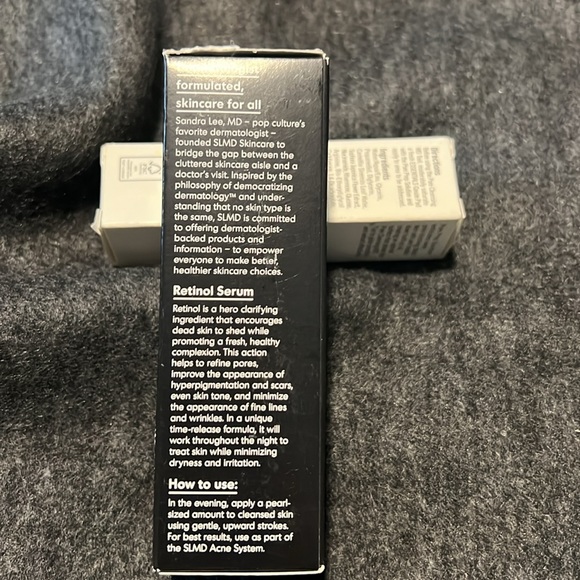 SLMD Retinol Clarifying Treatment - Picture 2 of 3